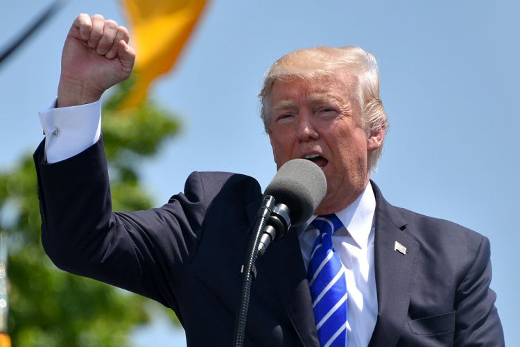 Trump szerint nem ígért pénzügyi védőpajzsot Orbán Viktornak