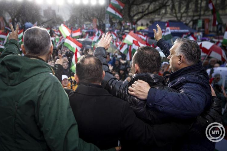 Orbán Viktor: az ukránok egy ukránbarát kormányt akarnak létrehozni Magyarországon